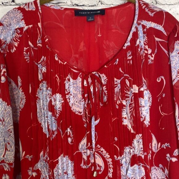 Tommy Hilfiger Pintuck Floral 3/4 Sleeve Chiffon Split Neck Blouse Red 1X‎ - Picture 3 of 13